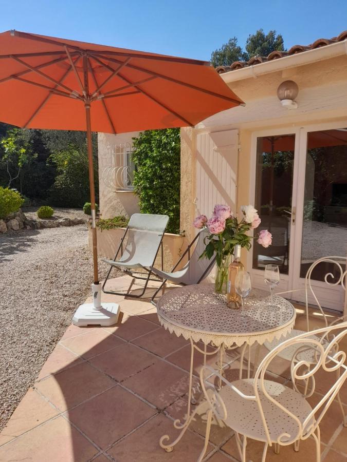 Gite Provencal Independant Avec Piscine Chauffee : Le Suy Bien Flayosc Exterior photo